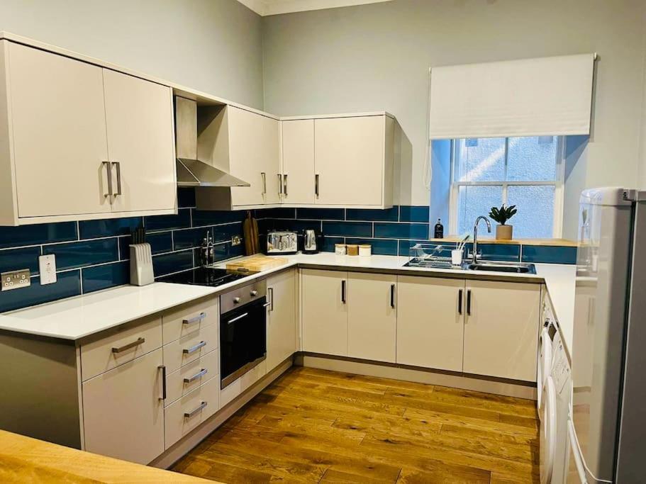 Beautiful Spacious Apartment In Town Centre Oban Zewnętrze zdjęcie